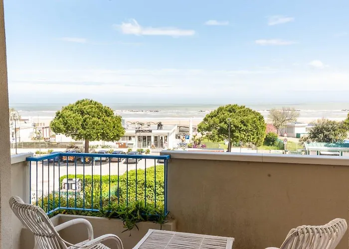 Albatros Seaview 아파트 *